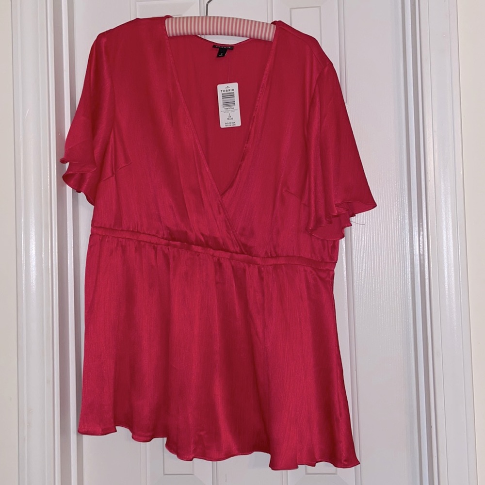 FUCHSIA DRESSY TOP NWT